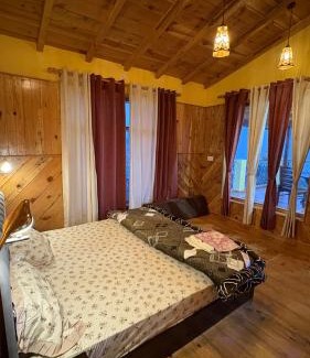 Khattalwada House | Peak View HomeStay