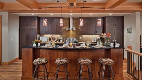 Steamboat Springs House | Discover Family-Friendly Comfort at Peaks Grande Hotel