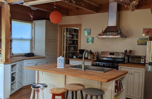 Lakeport House | Peaceful Pear Orchard Retreat with Spa and Hot Tub