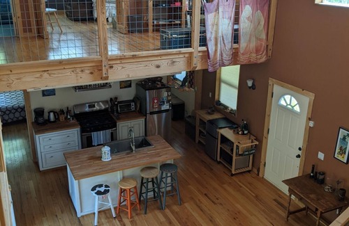 Lakeport House | Peaceful Pear Orchard Retreat with Spa and Hot Tub
