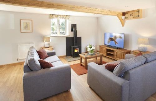 Orleton House | Pet-Friendly Getaway at Pear Tree Cottage, Shropshire