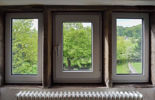 Hepworth Cottage | Cozy 1 Bedroom Retreat in Wooldale, Near Holmfirth