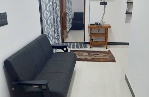 Kotagiri Hotel | Experience Comfort at Pear Tree Inn with Family-Friendly Amenities