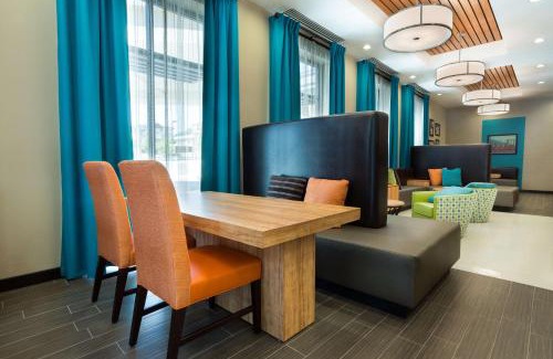North San Antonio - SAT Hotel | Pet-Friendly Pear Tree Inn Near San Antonio Airport