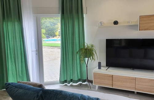 Carvalhal House | Delightful Pearl Óbidos T1 with Pool & Family Amenities