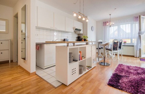 Sudvorstadt-Ost Apartment | Delightful Pearl at the Big Garden, Near Dresden Old Town
