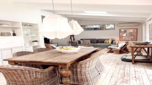 Pearl Beach House | Winter Escape at Pearl Beach Shack - Stay 3 Nights Free!