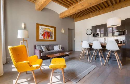 Griffon - Royale Apartment | Serene Pearl T2 Apartment Near Historic Traboule
