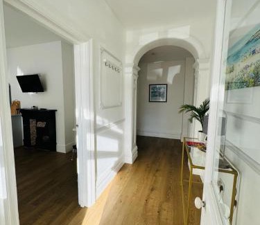 Gorleston-on-Sea House | Coastal Getaway: Pearl House with Pet-Friendly Amenities