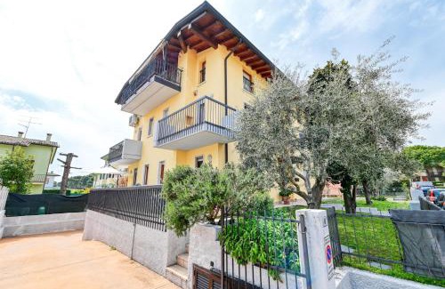 Lugana Apartment | Relax at Pearl House - Sirmione Holiday with Private Jacuzzi
