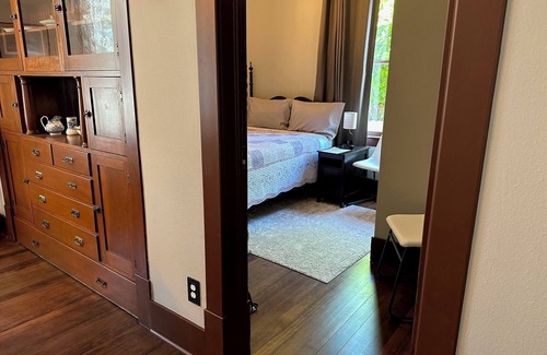 Ilwaco Bed & Breakfast | Discover Pearl Inn Bed and Breakfast: 4-Star Guest Favorite