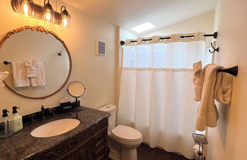 Ilwaco Bed & Breakfast | Discover Pearl Inn Bed and Breakfast: 4-Star Guest Favorite