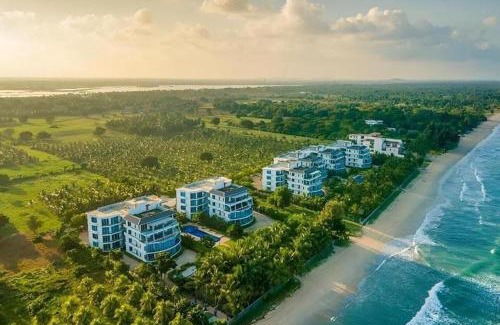 Nilaveli Apartment | Oceanfront Retreat with Pool and Private Beach Access