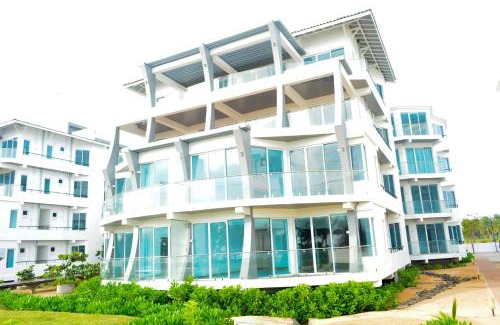 Nilaveli Apartment | Oceanfront Retreat with Pool and Private Beach Access