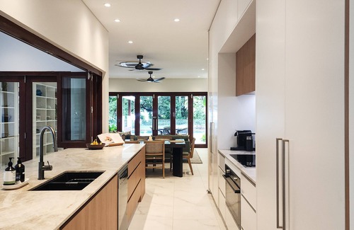 Newell House | Experience A Pearl: Beachfront Bliss with Ocean Views