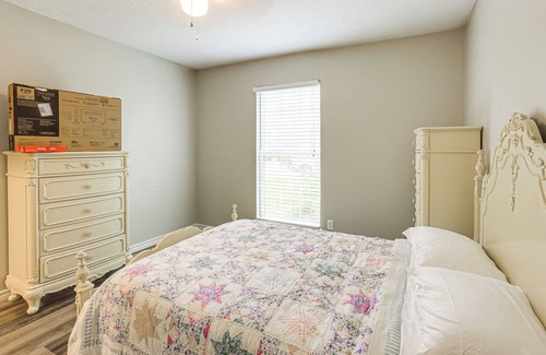 Pearland House | Inviting Pearland Home with Patio Near Downtown Houston