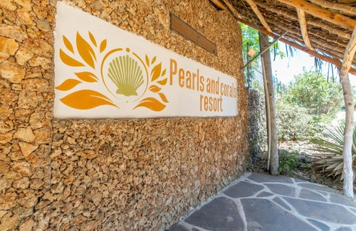 Malindi Marine National Park Villa | Pet-Friendly Pearls and Corals Resort with Pool & Breakfast