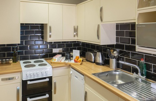 Salisbury Apartment | Pet-Friendly Peartree Serviced Apartments with Breakfast Included