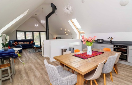 Westleigh Cottage | Relax at Pebble Ridge View: Pet Friendly with Hot Tub