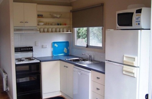 Coles Bay Cottage | Relax at Pebble Shack with Ocean Views and Family-Friendly Amenities