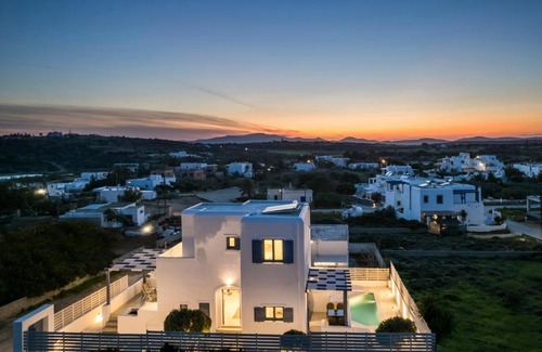 Aliki House | Pebble Summer House: Family-Friendly Oceanfront Escape