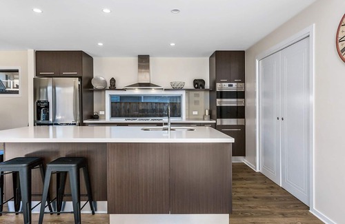 Casuarina House | Elegant Pebbles at Casuarina Beach with Pool & Ocean View