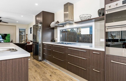Casuarina House | Elegant Pebbles at Casuarina Beach with Pool & Ocean View