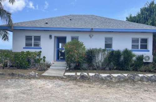 North Palmetto Point House | Discover Pebbles Cottage: Pet-Friendly Oceanfront Retreat