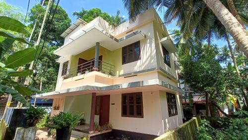Kozhikode Apartment | Pet-Friendly Getaway at Pebbles - Rated 8.9/10 by Guests