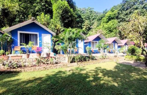 Sirala Resort | Discover Pebbles Resort: Pet-Friendly Getaway with Breakfast
