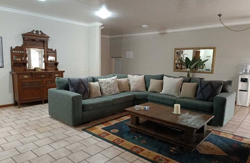Louis Trichardt Bed & Breakfast | Pecan Farm Guesthouse