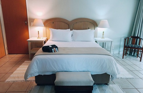 Louis Trichardt Bed & Breakfast | Pecan Farm Guesthouse