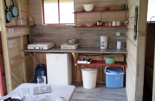 Le Buisson-de-Cadouin House | Pet-Friendly Pecan Nut Safari Lodge with Pool & Breakfast