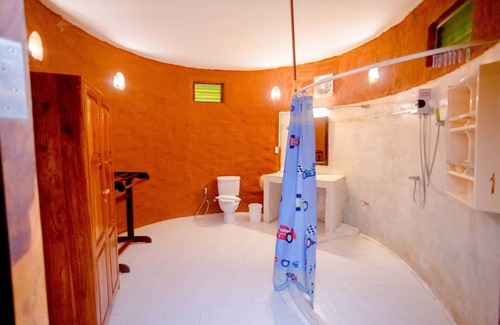 Tha Sao Resort | Relax at Pechmaneekan Beach Resort with Pool & Family Amenities