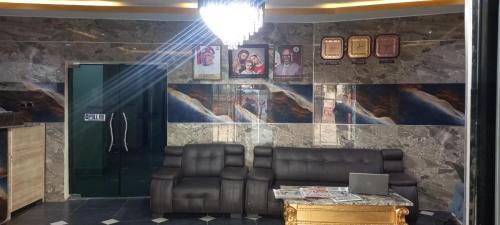 Mosogar Hotel | Discover Pecos Place Hotel & Suite: Family-Friendly Retreat
