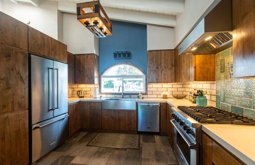 Lengueta Arenosa House | Heaven on Earth: Oceanfront Oasis with Premier Amenities