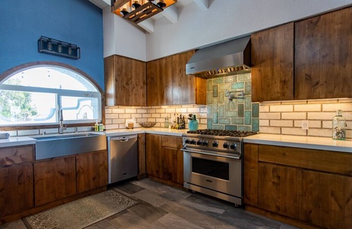 Lengueta Arenosa House | Heaven on Earth: Oceanfront Oasis with Premier Amenities