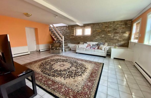 Holicong Apartment | Pet-Friendly Peddlers Carriage House for Families