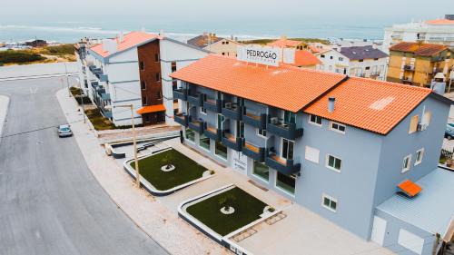 Pedrogao Bed & Breakfast | Beachfront Pedrógão Guesthouse - Rated 9/10 with Breakfast