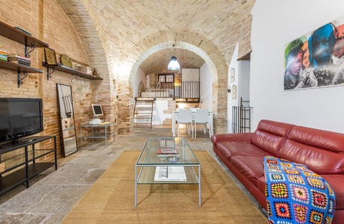 Historic Castle District Apartment | Family-Friendly Stay at Pedra's Apartment with Great Amenities