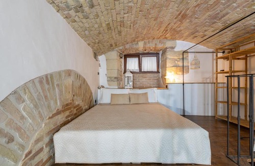 Historic Castle District Apartment | Family-Friendly Stay at Pedra's Apartment with Great Amenities