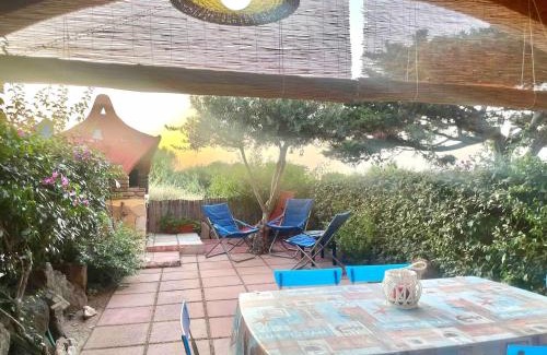 Lu Bagnu Apartment | Oceanfront Vista Mare with Garden & Private Parking