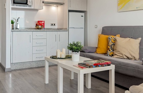Las Acacias Apartment | Beachfront Pedregalejo Apartment with Pool and Ocean Views