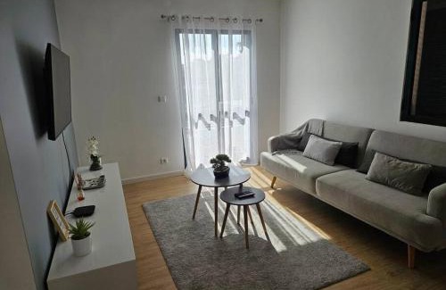 Estrela da Calheta Apartment | Child-Friendly Retreat: Pedreira Apartment with 9.1 Rating
