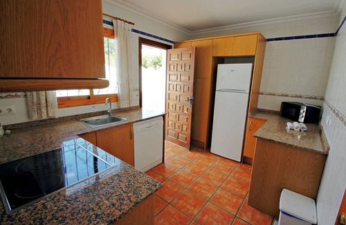 El Portet Villa | Relaxing Pedro 6: Oceanfront Holiday Home with Pool