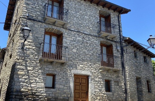 Fiscal Cottage | Explore Pedro Bergua House with Spa and Breakfast in Ordesa