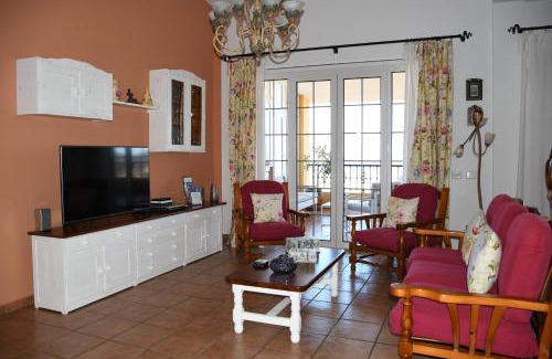 Telde House | Pedro's House: Breathtaking Views and 10/10 Guest Ratings