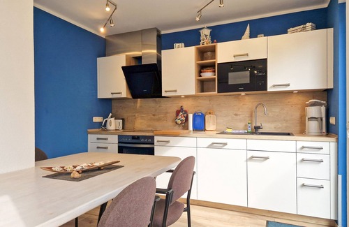 Peenemuende Apartment | Peenemünde Retreat: Guest Rated 10/10 with Ocean Views