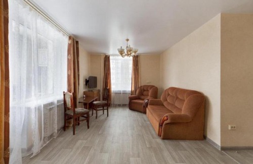 Leisi Apartment | Child-Friendly Peep Apt: Your Perfect Family Getaway
