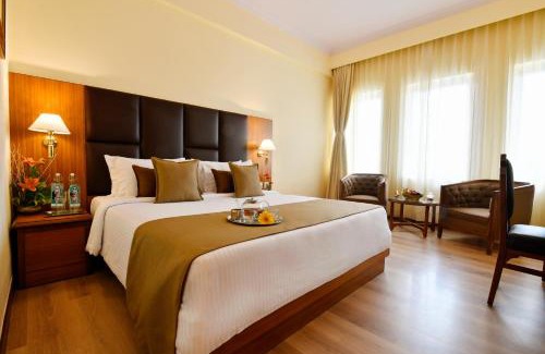 Dharmatala Hotel | Comfortable Stay at Peerless Hotel Kolkata: Family Friendly